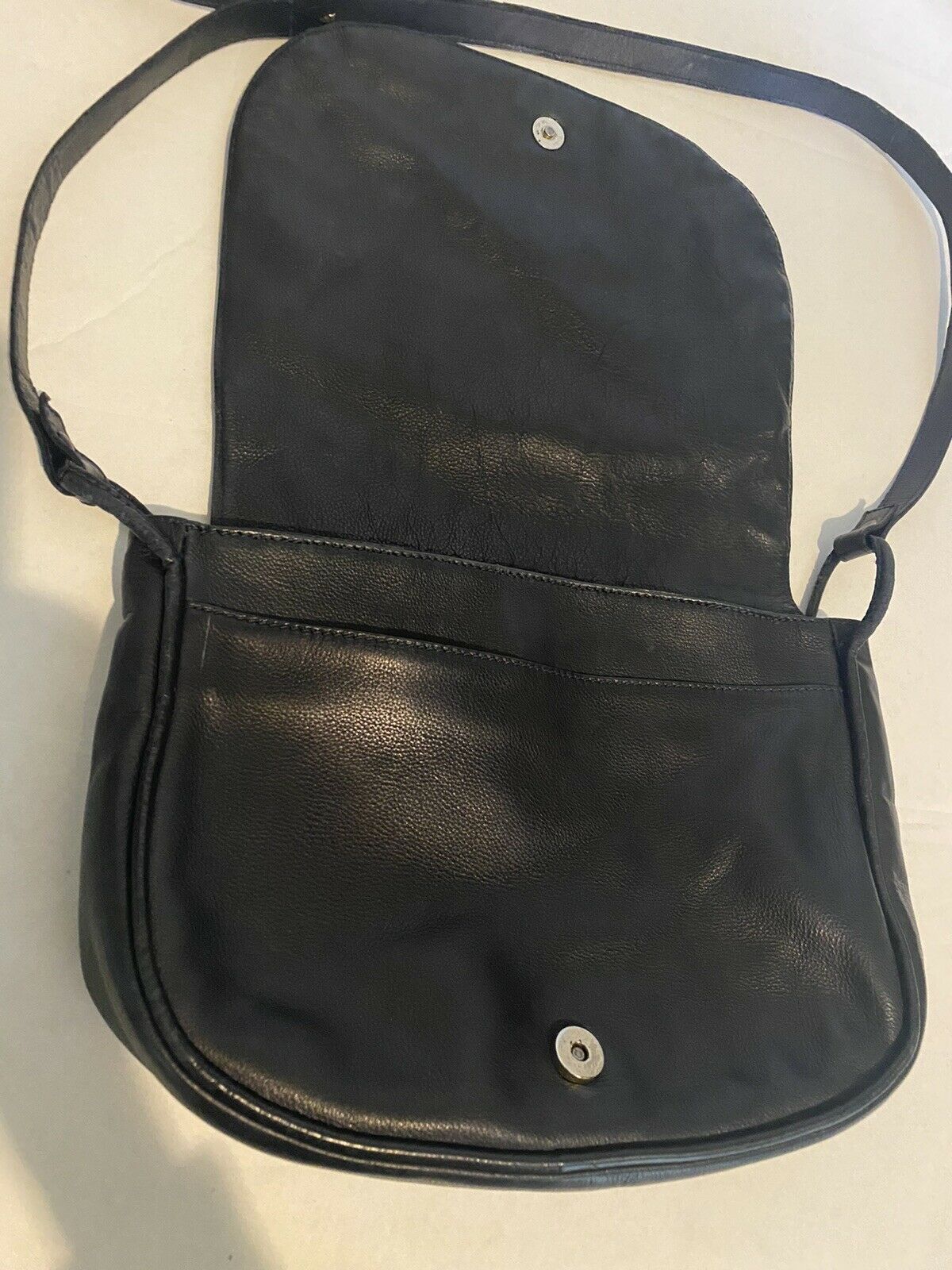 Vintage Smooth Black Leather Bottega Veneta Crossbody Bag – 5 & Dime Diva  Creations